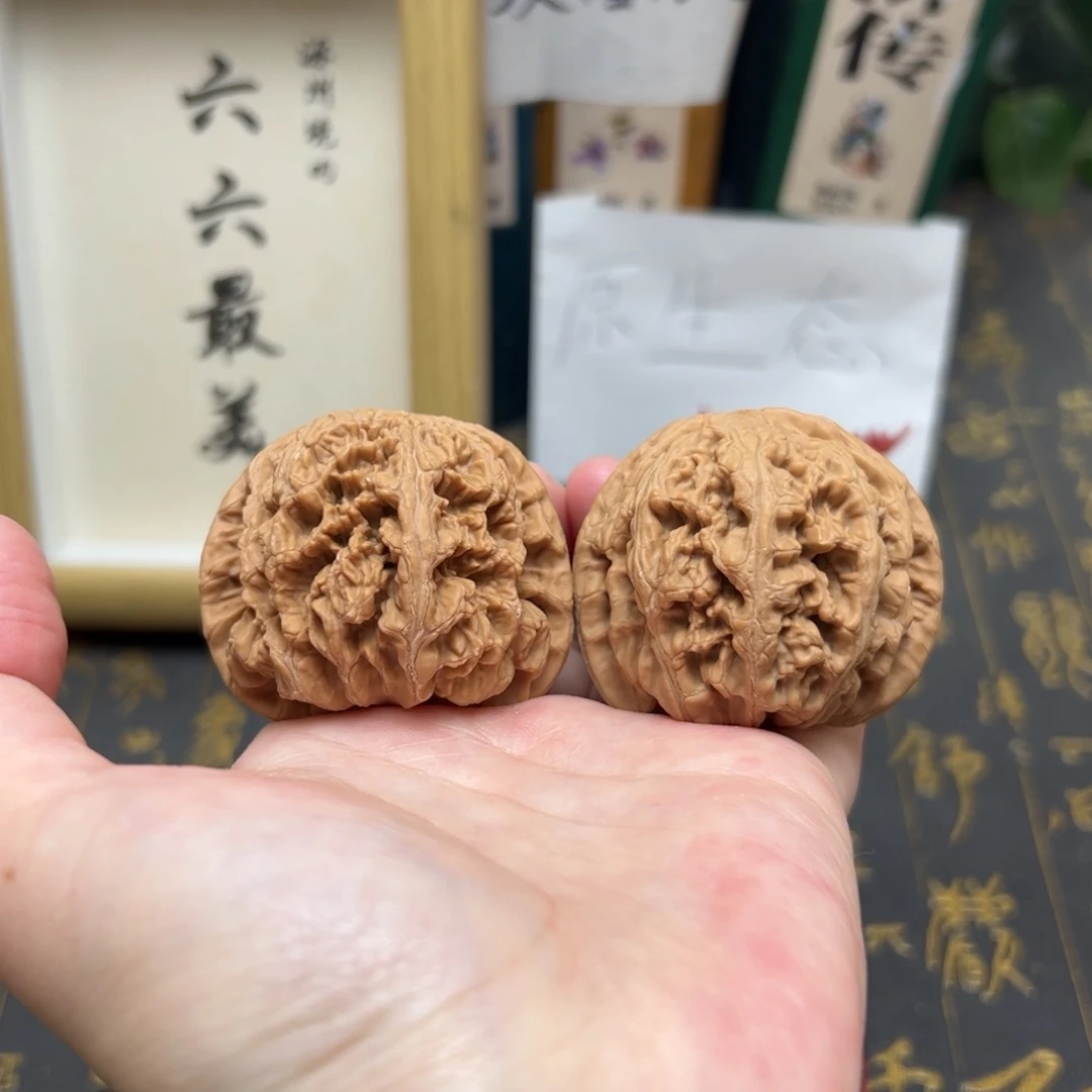 吊坠文玩核桃47平谷粗筋