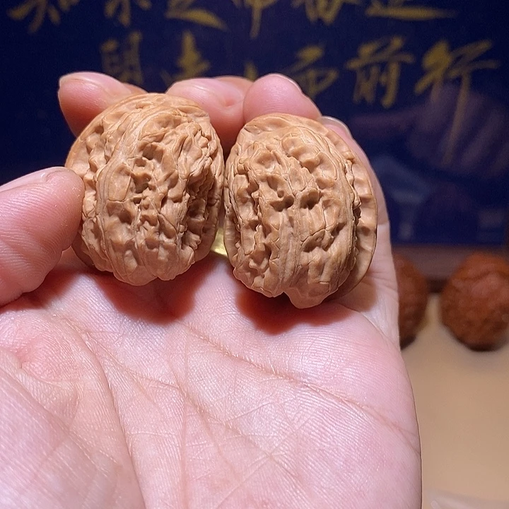 把件文玩核桃全品无修白狮子半壁