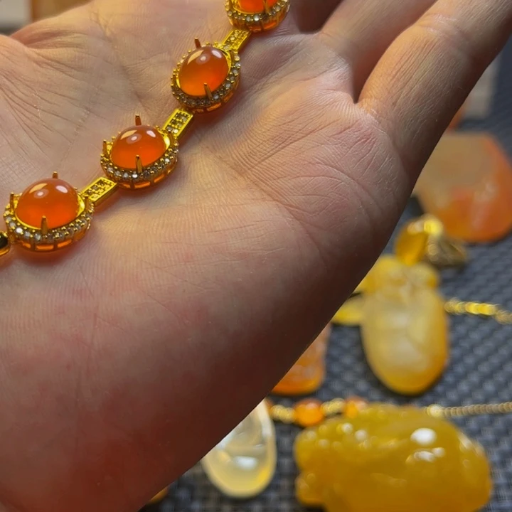 领***悟石英质玉吊坠未镶嵌