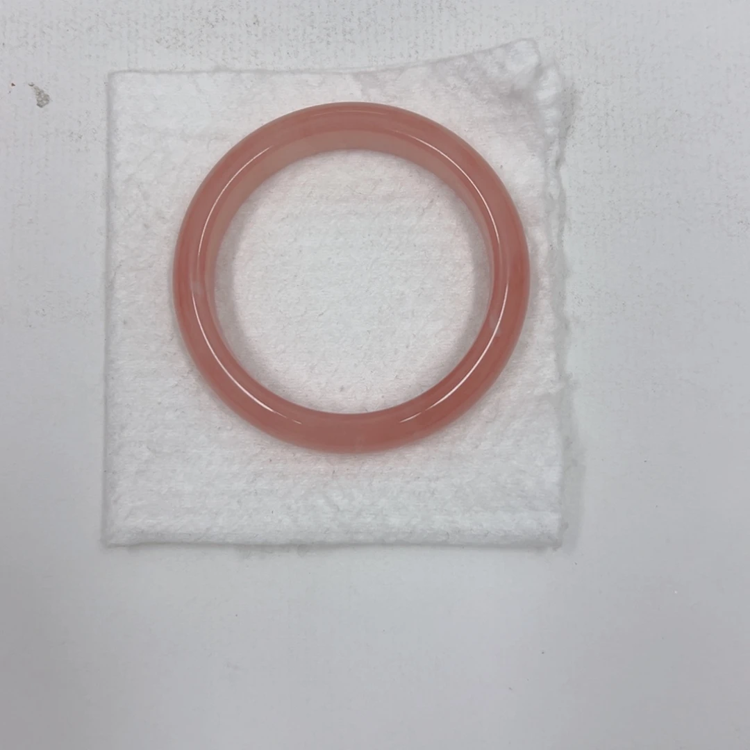 ****菲石英质玉未镶嵌手镯