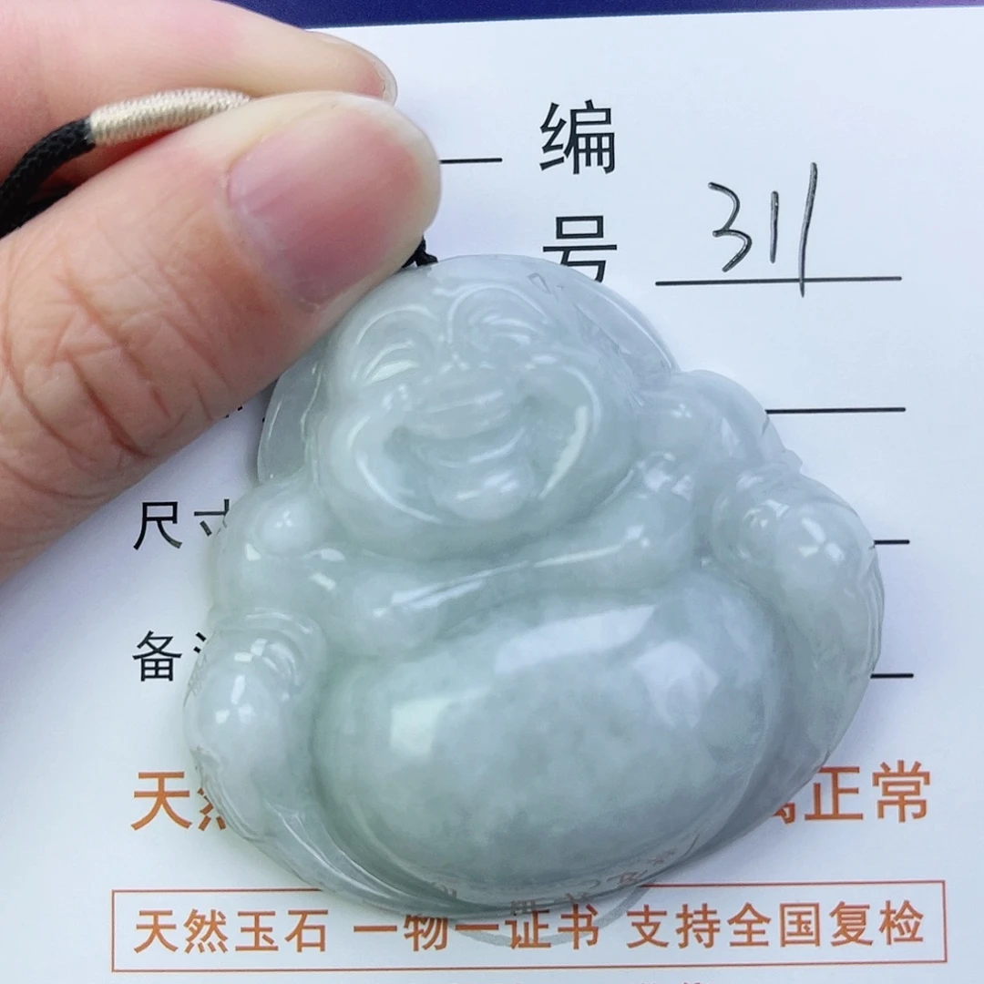 翡翠颈饰未镶嵌佛公