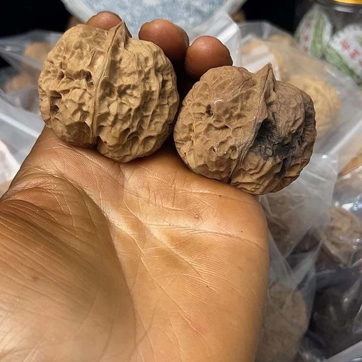 把件文玩核桃云南铁核桃基地8
