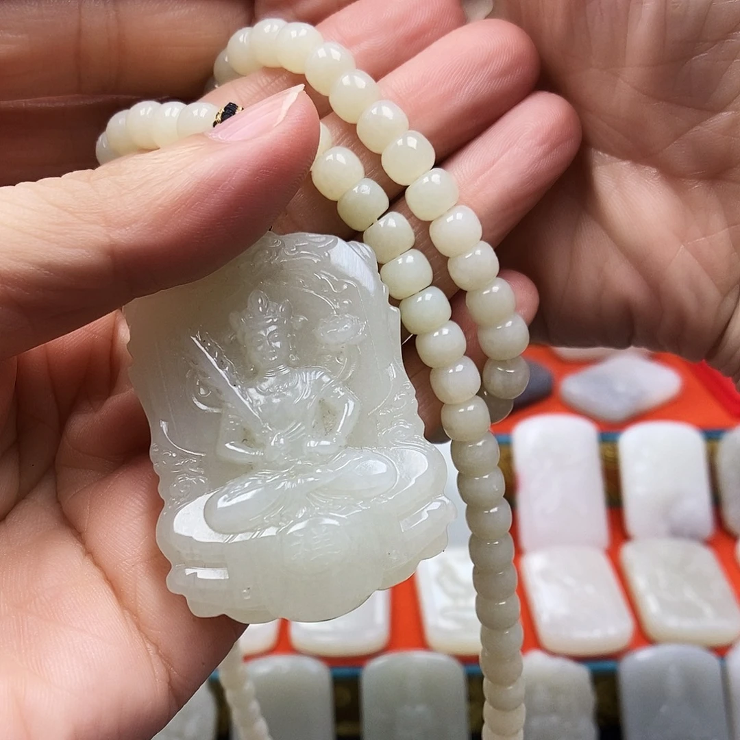 为***！和田玉未镶嵌颈饰