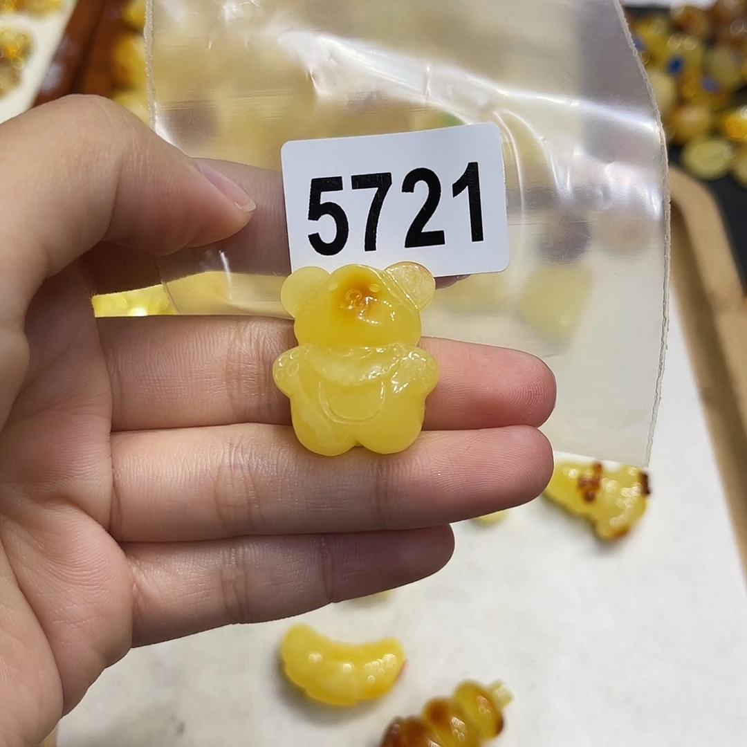 琥珀未镶嵌珠宝奇石