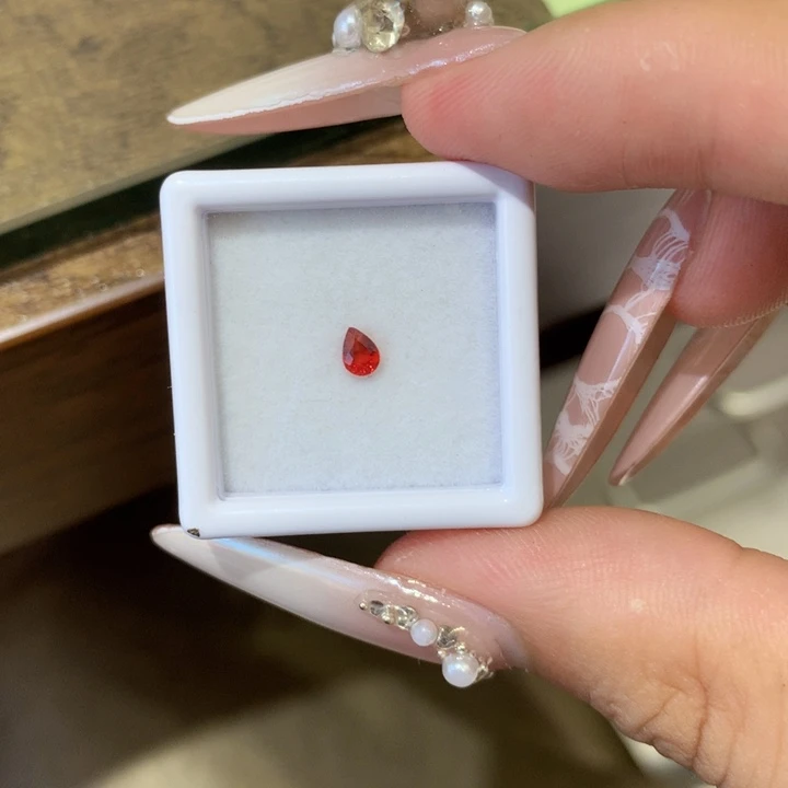 蓝宝石裸石0.22ct天然红蓝宝石