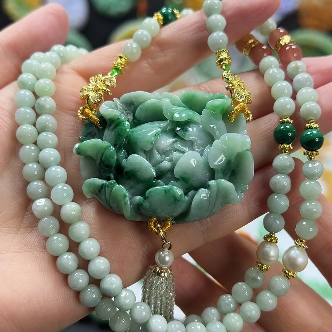 翡翠未镶嵌颈饰吊坠