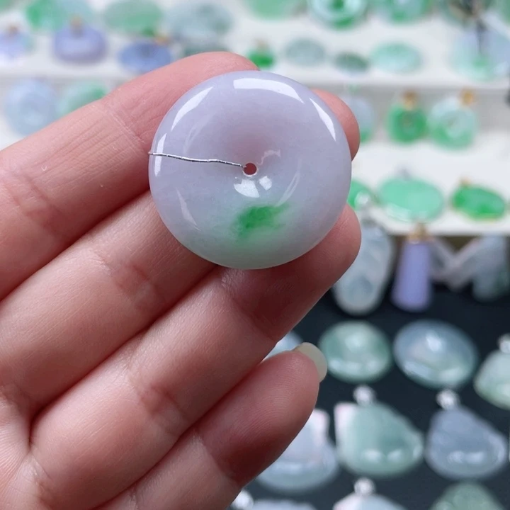 颈饰未镶嵌翡翠平安扣