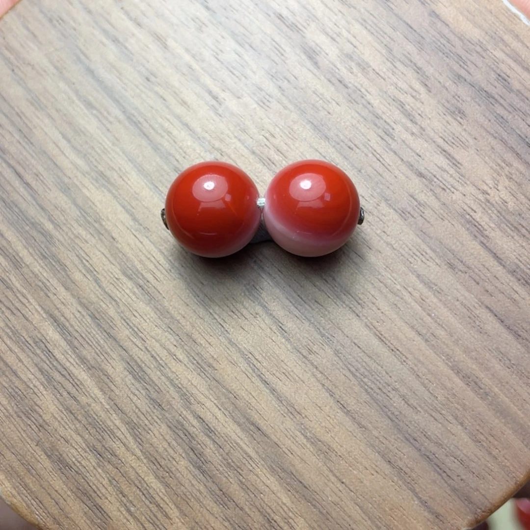 南红玛瑙未镶嵌11.9mm锦红瓷白双色对珠