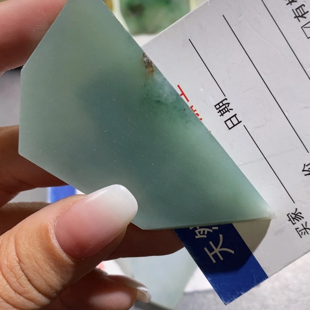 翡翠挂件未镶嵌凯*
