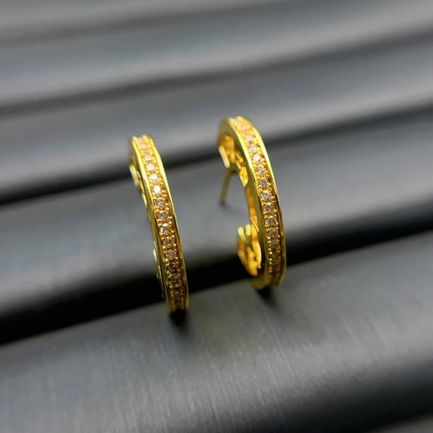 铜合金合成锆石耳饰 2025新款字母耳圈