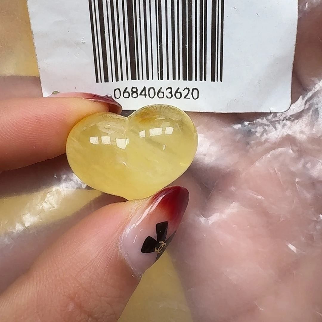 琥珀未镶嵌裸石悠悠