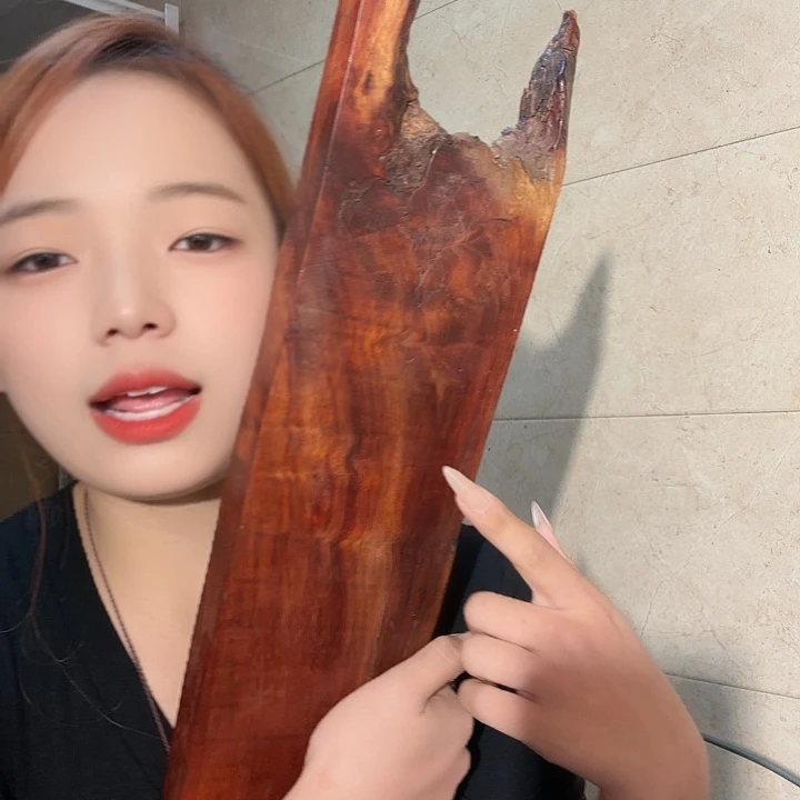 大叶紫檀（黑酸枝木类）