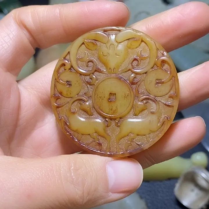 和田玉（糖玉）未镶嵌颈饰