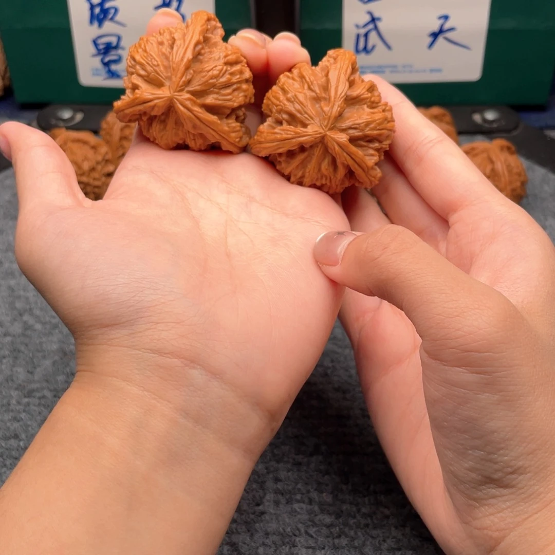 吊坠文玩核桃灿白狮子