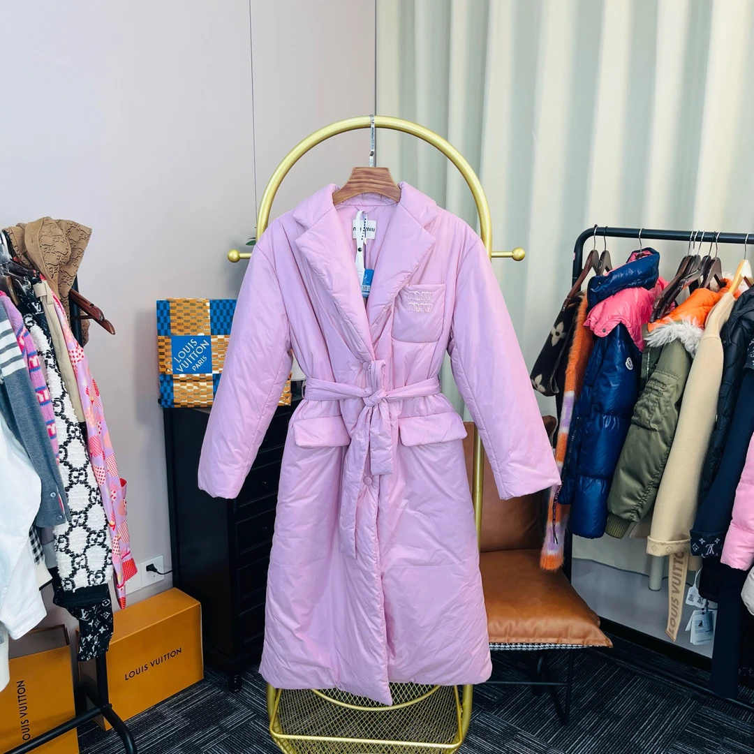 99新 MIU MIU/缪缪 粉色胸口logo羽绒服 36码/99新