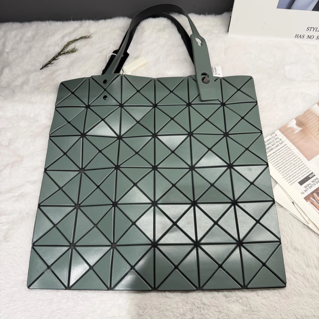 99新 Issey Miyake/三宅一生 磨砂六格 孔雀绿 80852