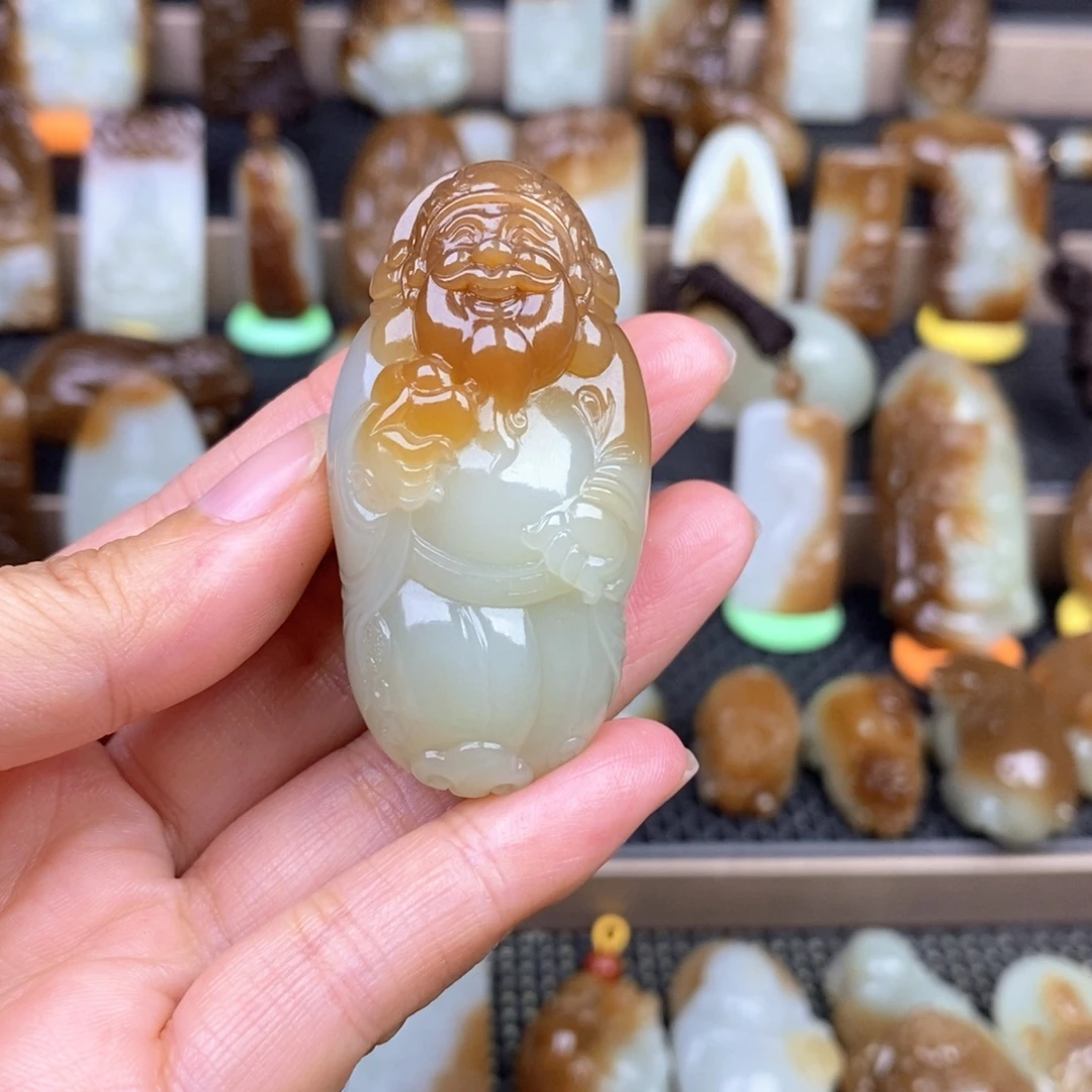双***语和田玉未镶嵌颈饰