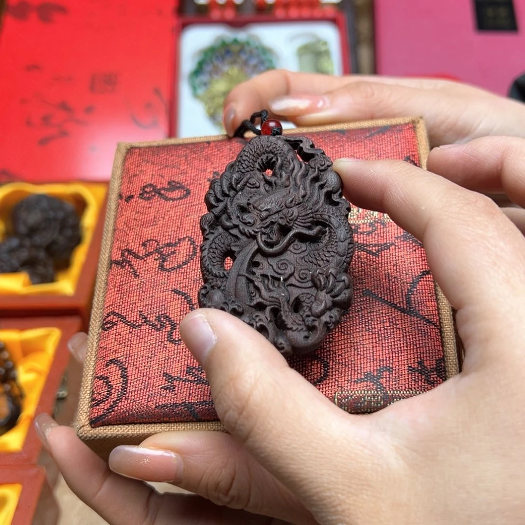 大叶紫檀（黑酸枝木类）