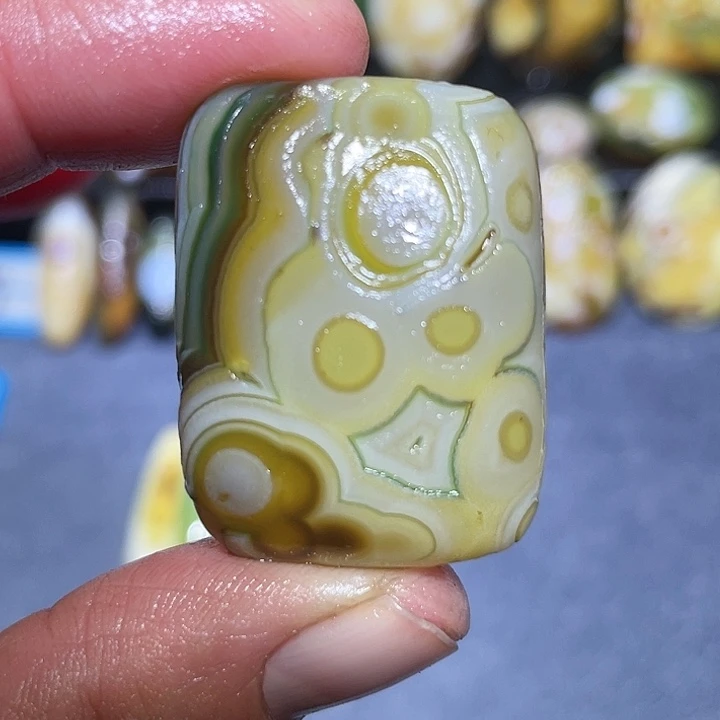 玛瑙/玉髓未镶嵌珠宝奇石