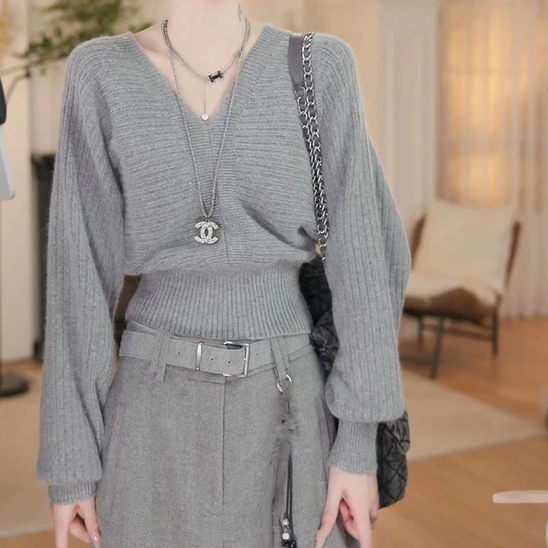 2025新款设计感慵懒灰色长袖针织衫上衣女士V领套头衫LK2506947