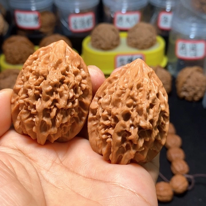 文玩核桃把件阿*招财鼠36尺