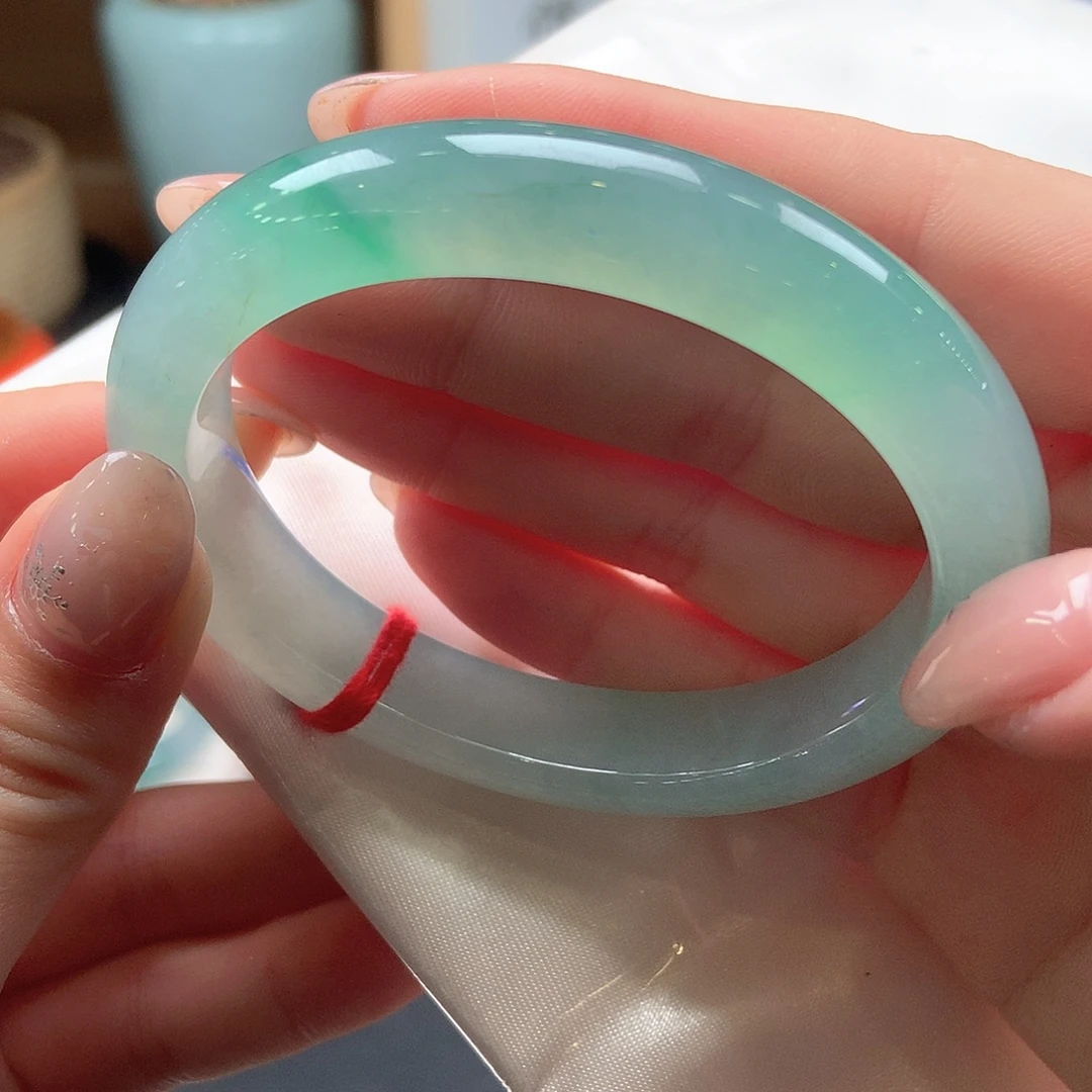 翡翠未镶嵌手镯冰晴绿贵妃飘绿41号