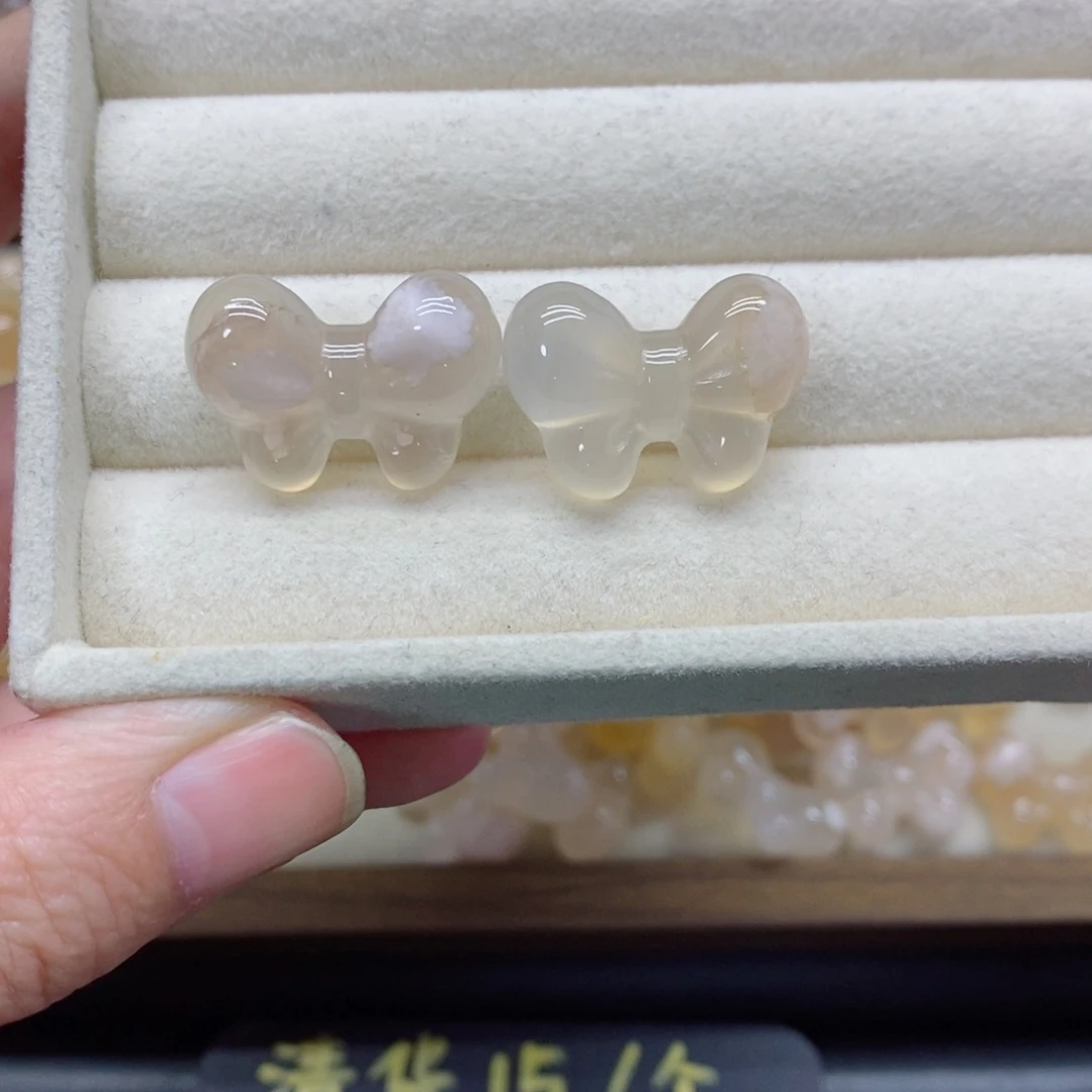 芸***玛瑙/玉髓未镶嵌颈饰