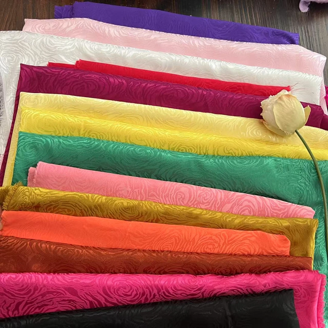 连衣裙旗袍仿真丝提花布料玫瑰花