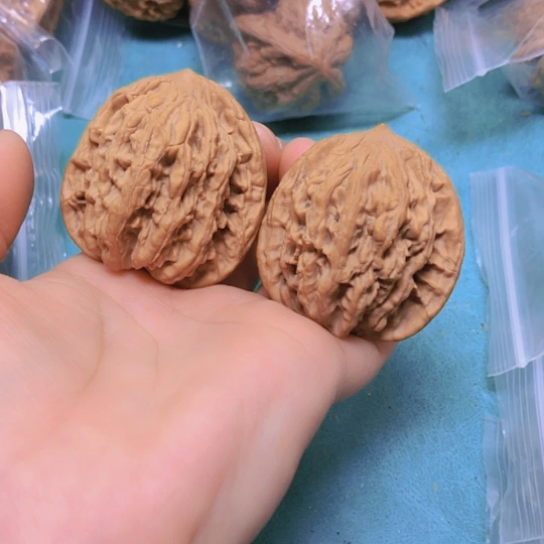 【闪购商品】把件核桃44麦虎磕边