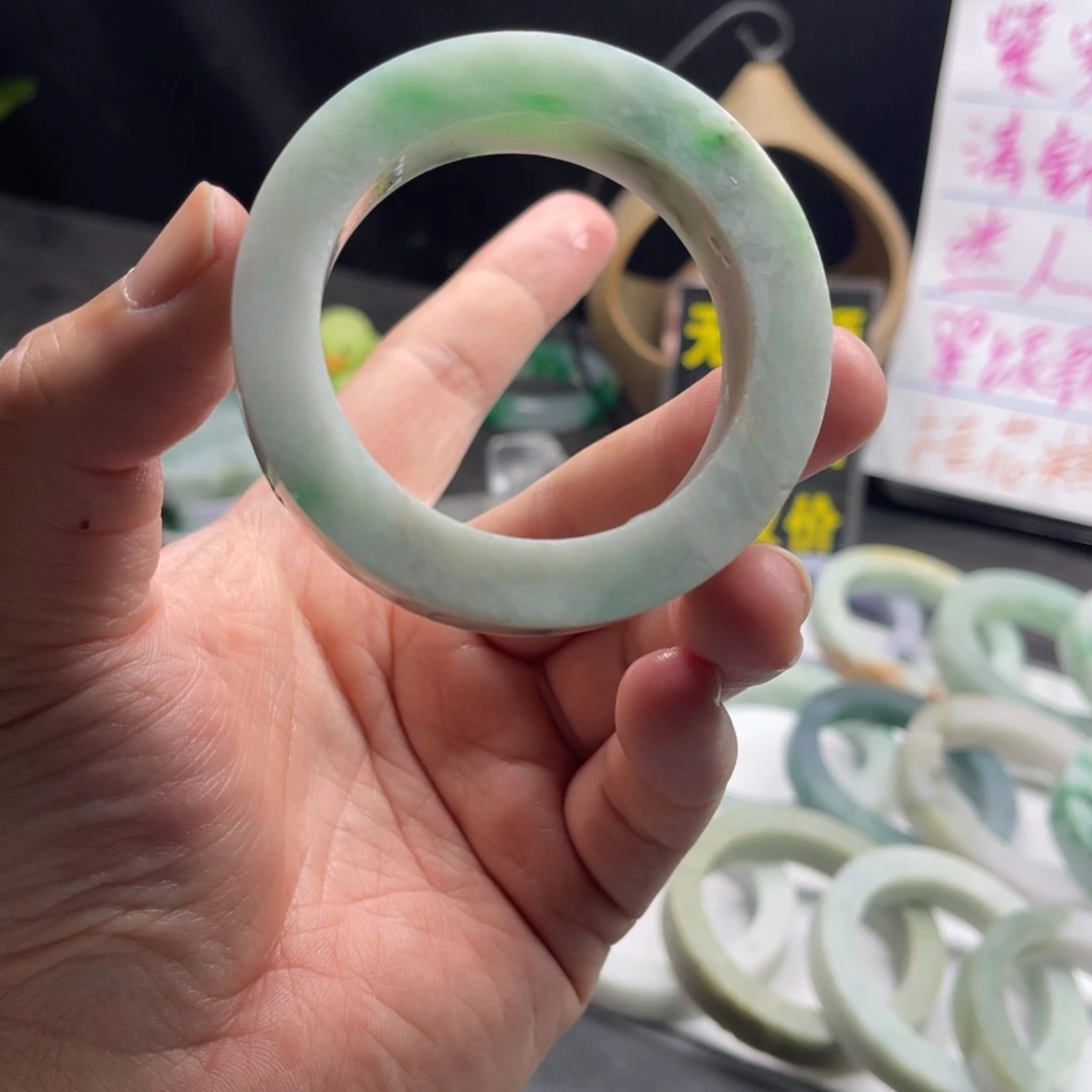 【闪购商品】定制翡翠手镯未镶嵌