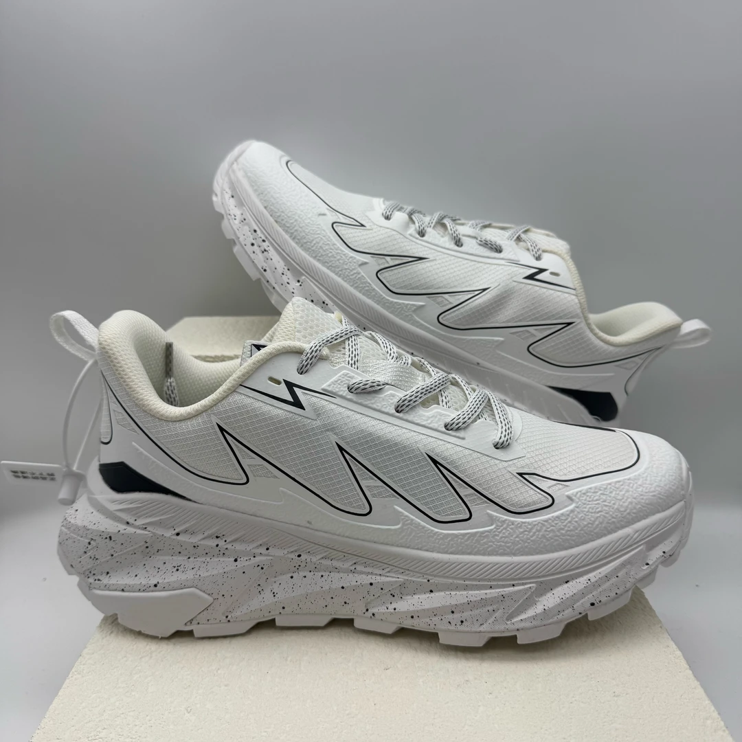 KB情侣款透气系带公路休闲潮流运动鞋