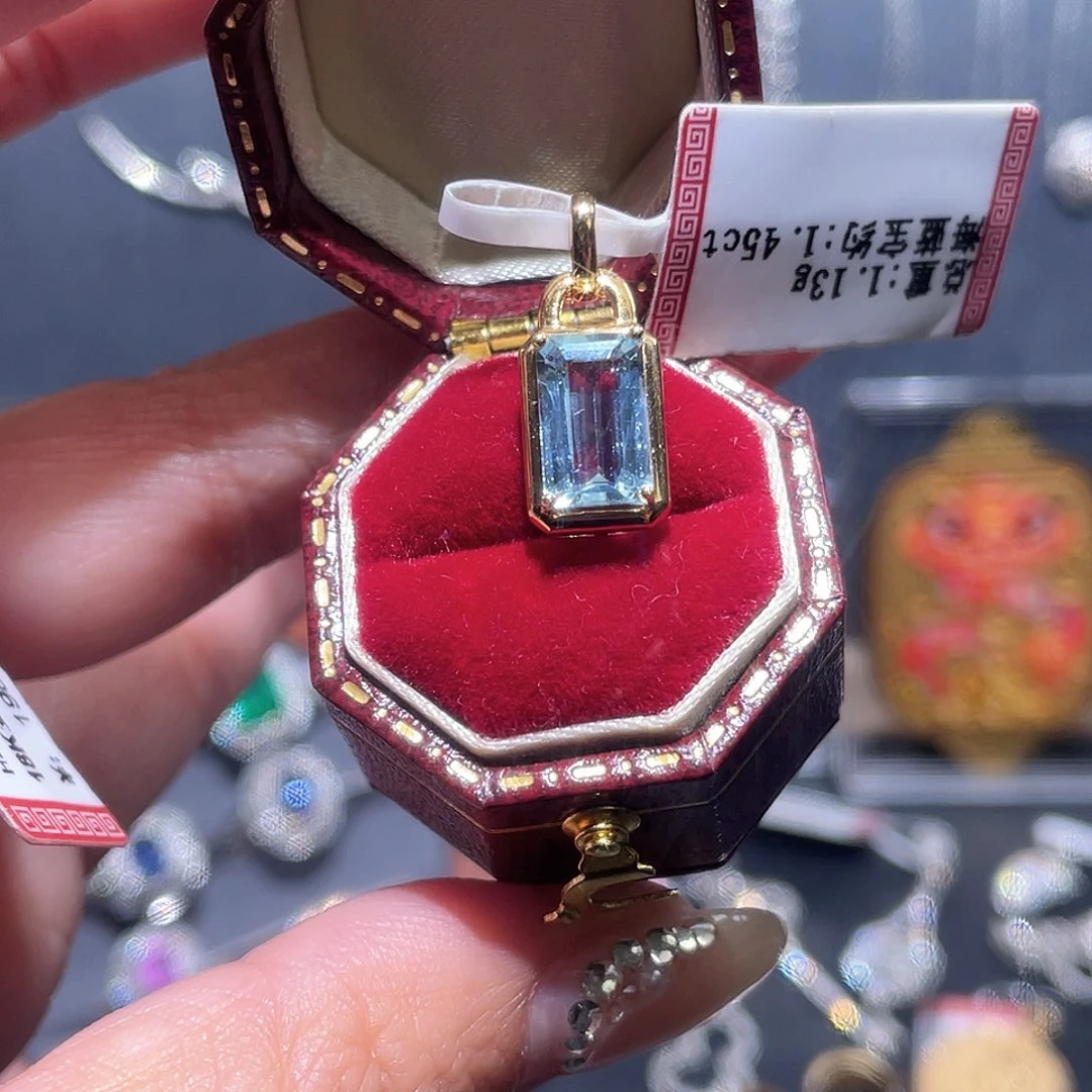 海蓝宝石吊坠(不含链)18K金镶嵌