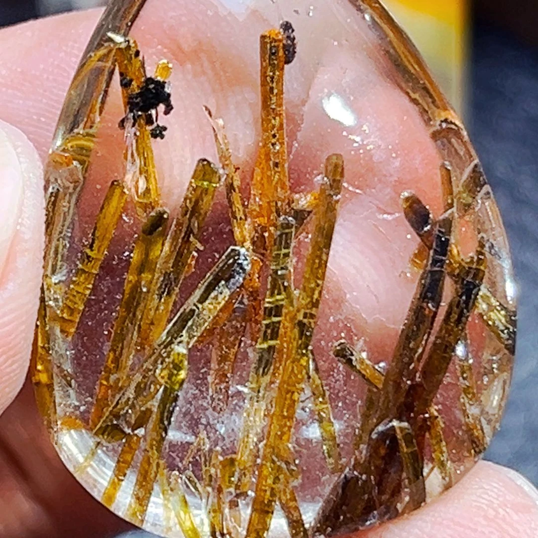 惠***车颈饰未镶嵌水晶水晶60