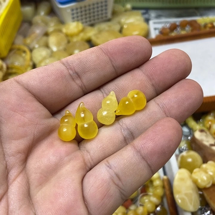 蜜蜡未镶嵌裸石多样性发货其二