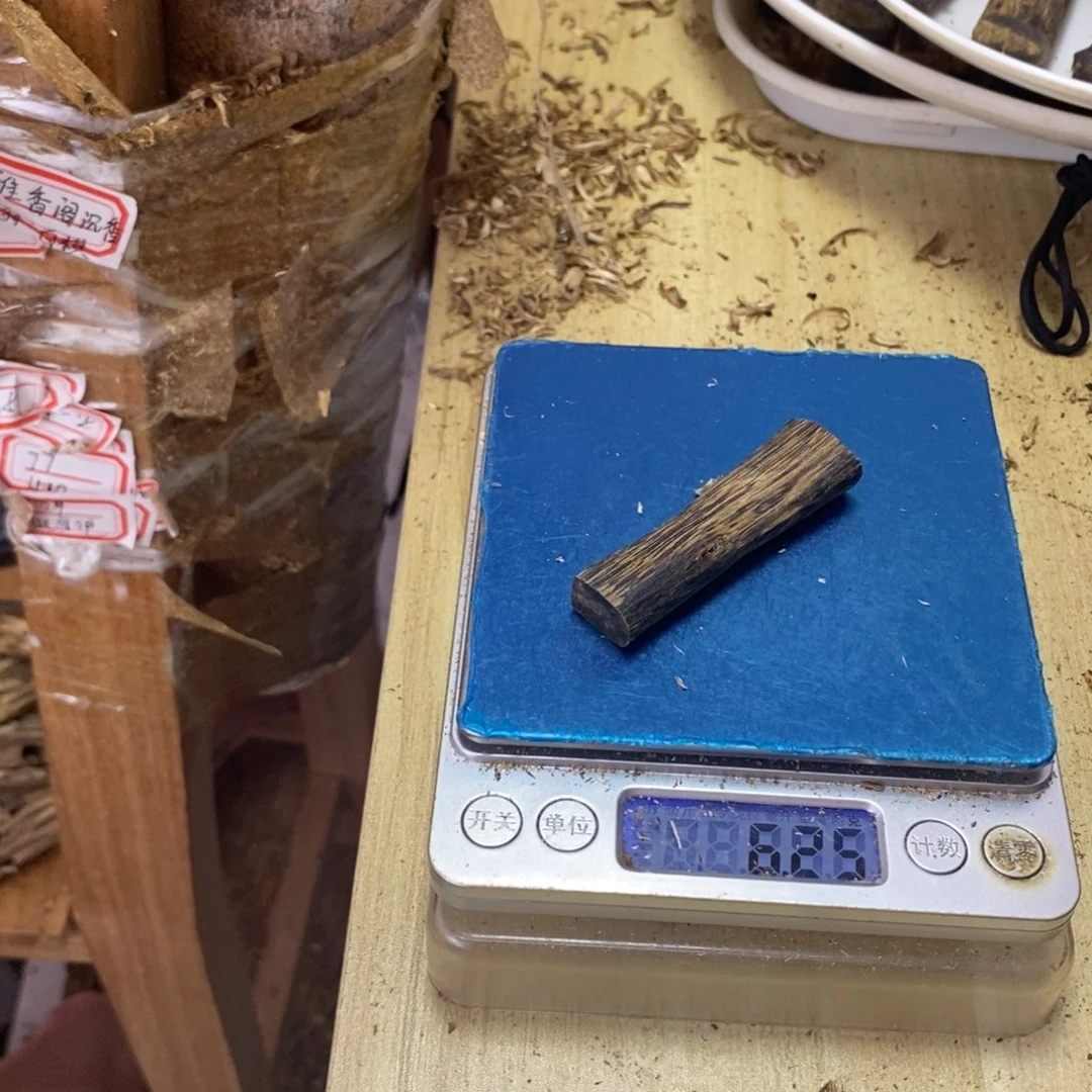 透***彻香料绿奇楠白棋6.2克