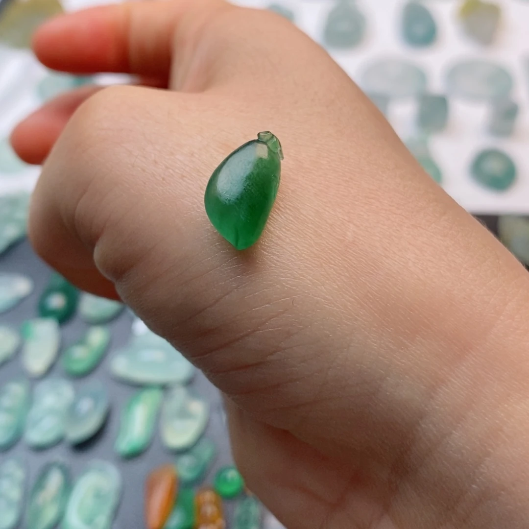 定制翡翠未镶嵌瓜