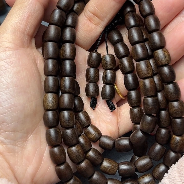 沉香手串白棋玉化