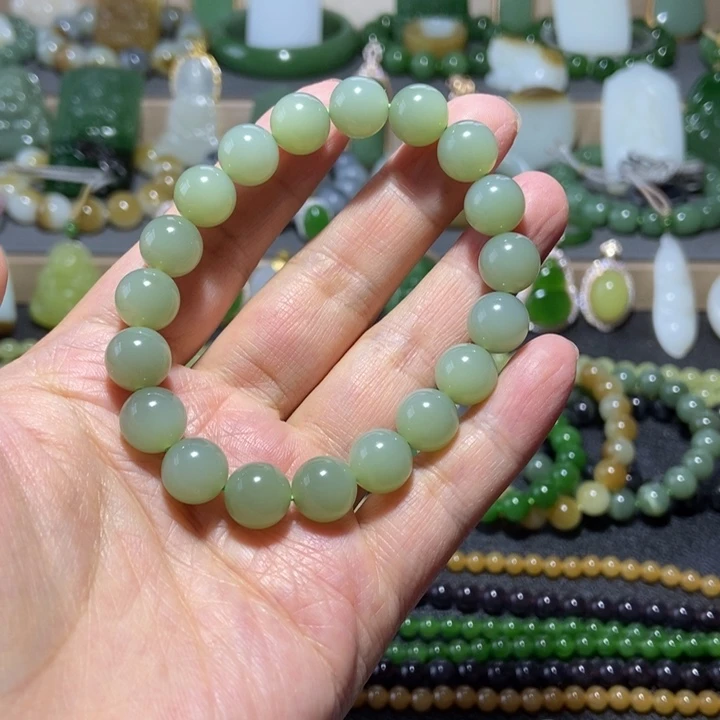 和田玉未镶嵌手串