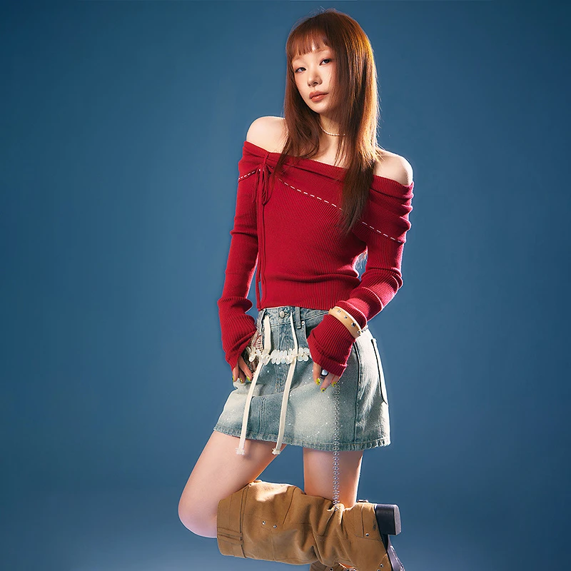 CHUU春季女装新年穿搭俏皮露肩穿搭韩系氛围感百搭针织衫