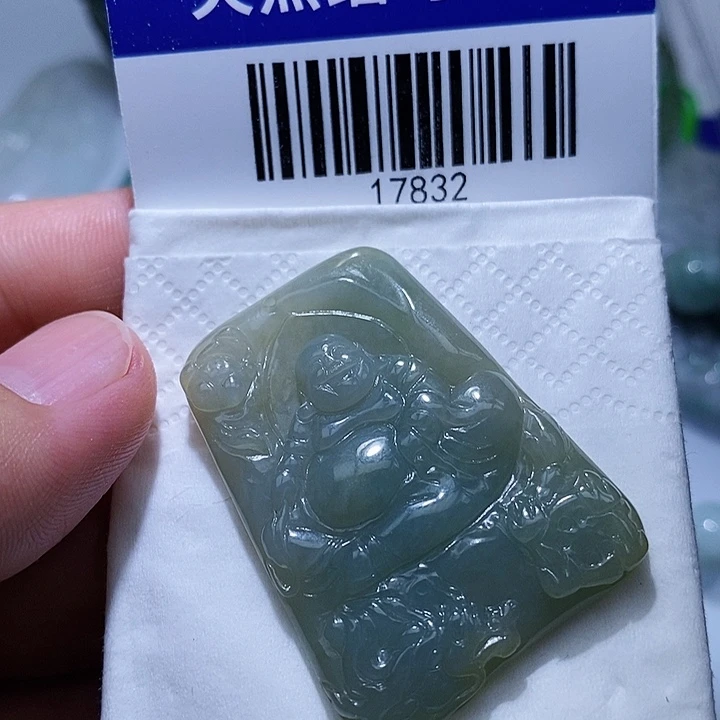 颈饰未镶嵌翡翠天光墟翡翠市场现金代购