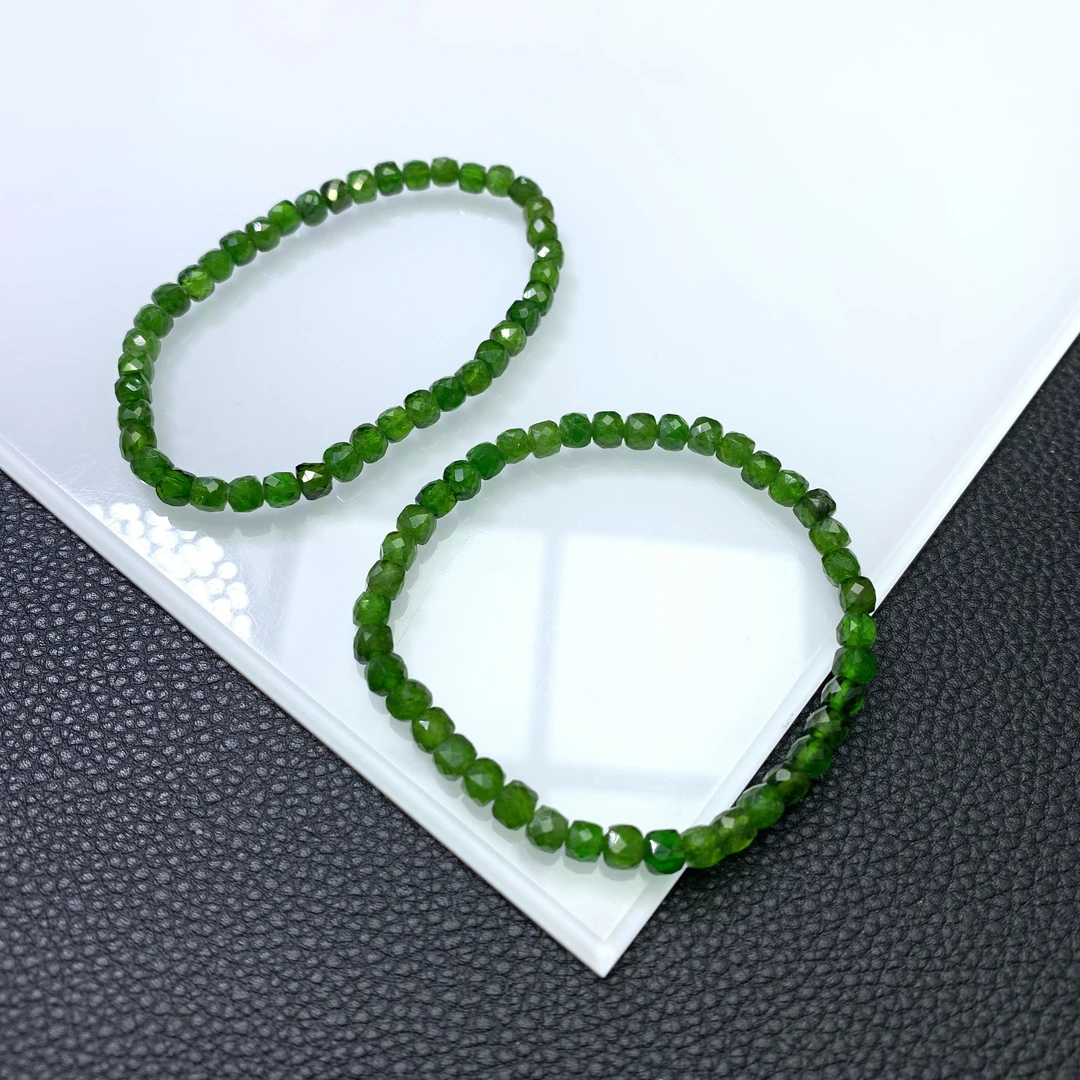 「戴琴珠宝」FR5018-透辉石4mm左右切面手串（多样性发其一）