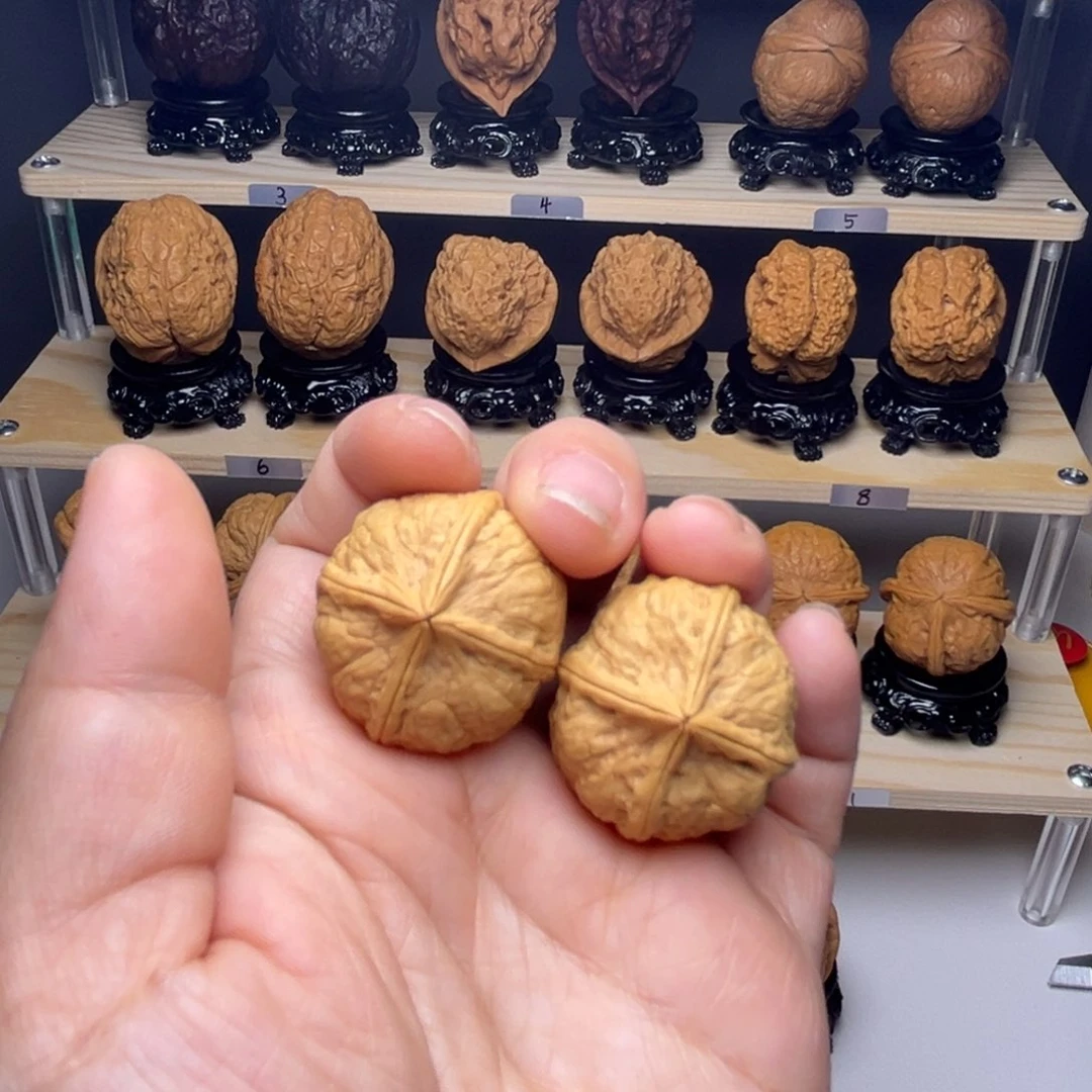 文玩核桃吊坠16w玉璧四棱