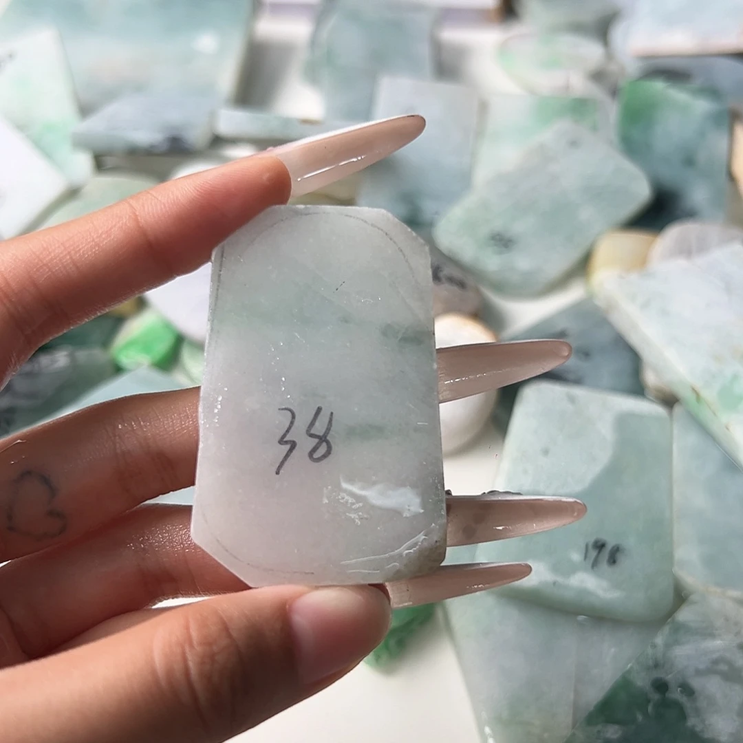 翡翠散珠翡翠原石片料