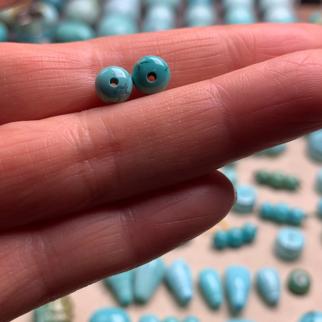 绿松石未镶嵌颈饰