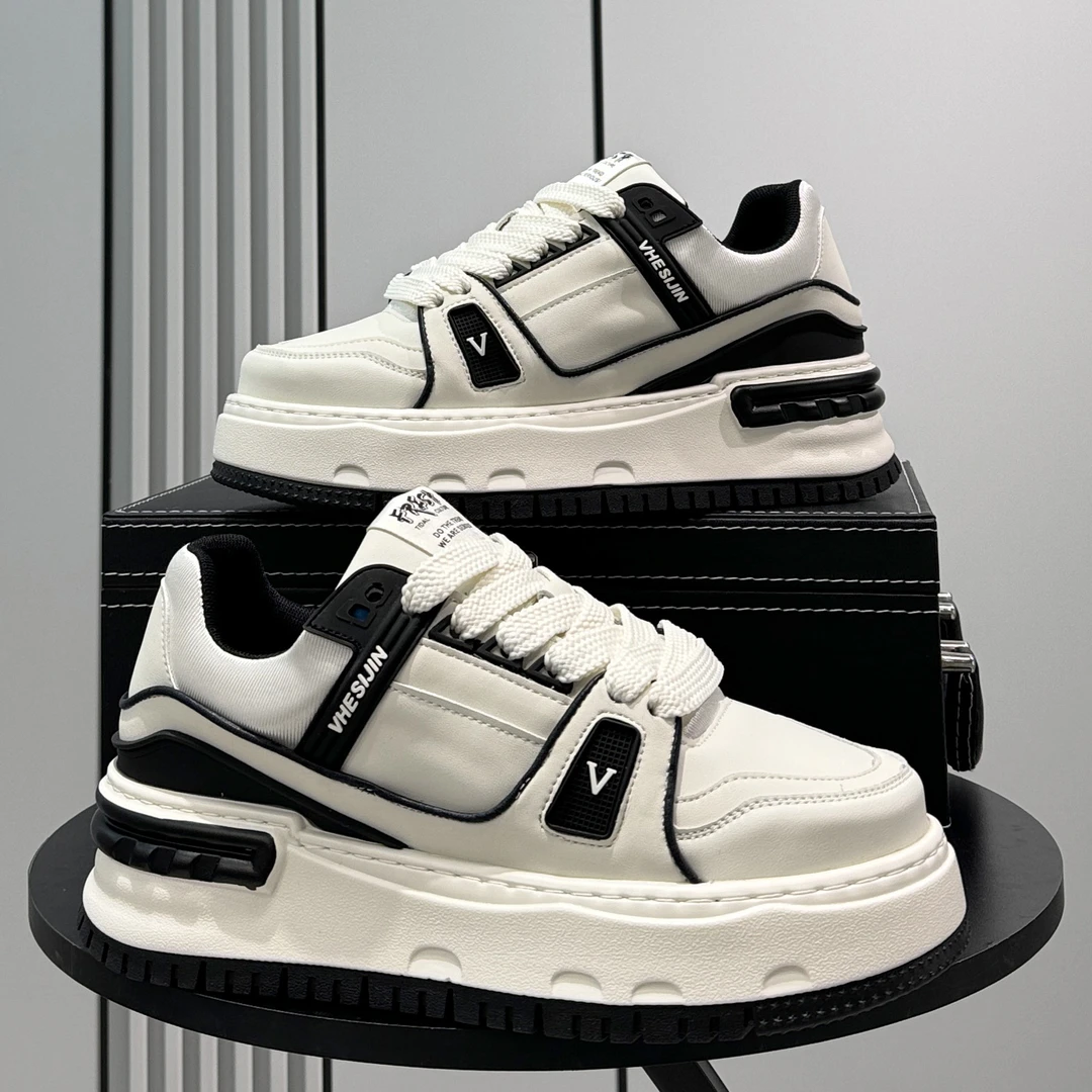 厚底面包鞋男款2025秋季新款超火鞋子潮牌板鞋小众原创增高小白鞋