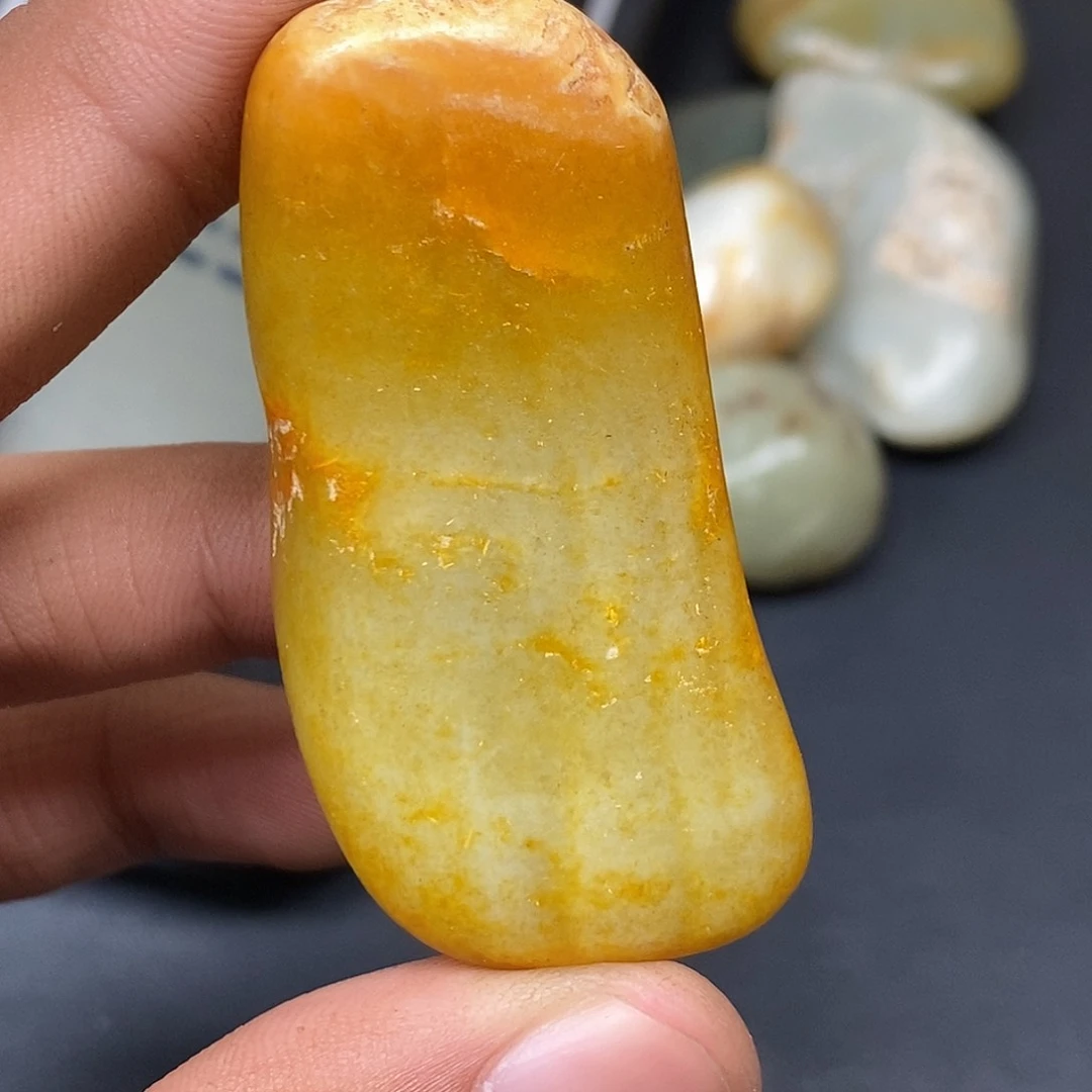 和田玉（糖玉）未镶嵌挂件