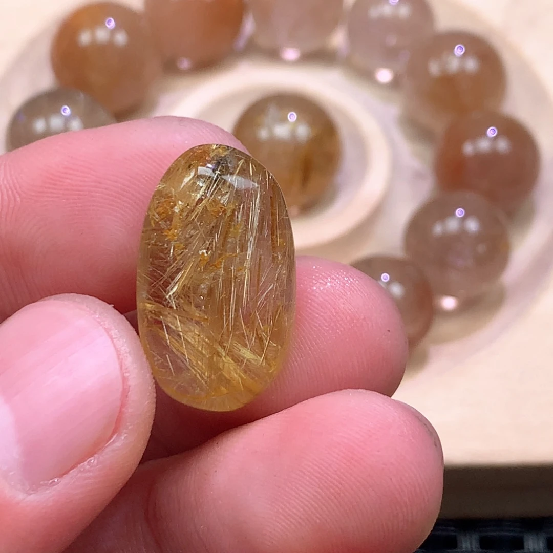未镶嵌颈饰水晶兰**?