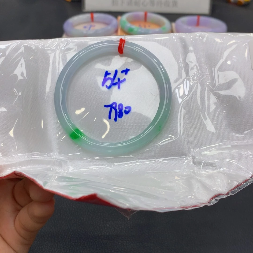 翡翠手镯未镶嵌翡翠28