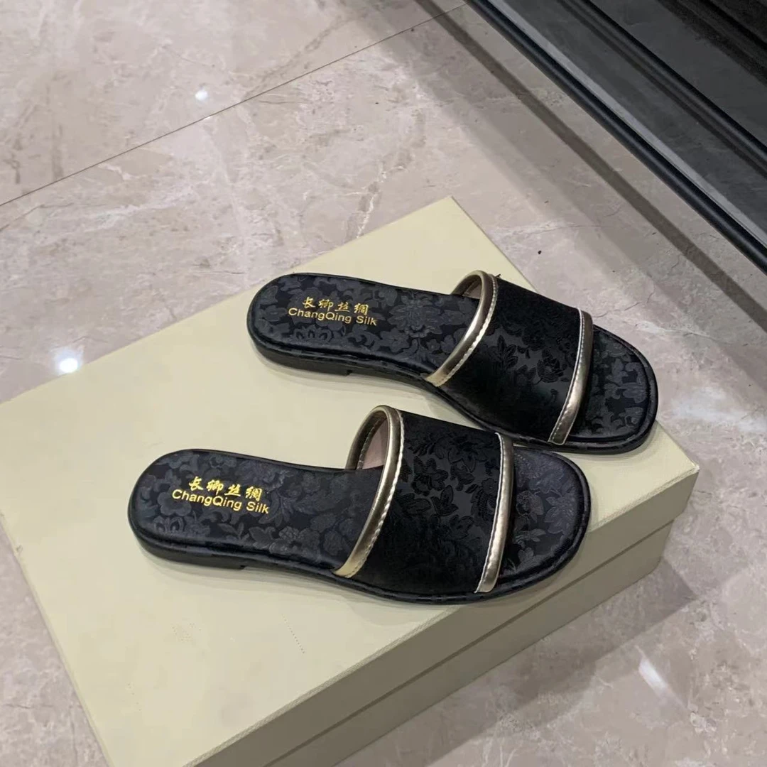 H新款国风缎面真皮新中式平底拖鞋气质百搭款外穿101