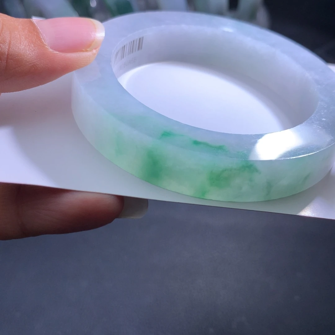 未镶嵌翡翠手镯定制翡翠